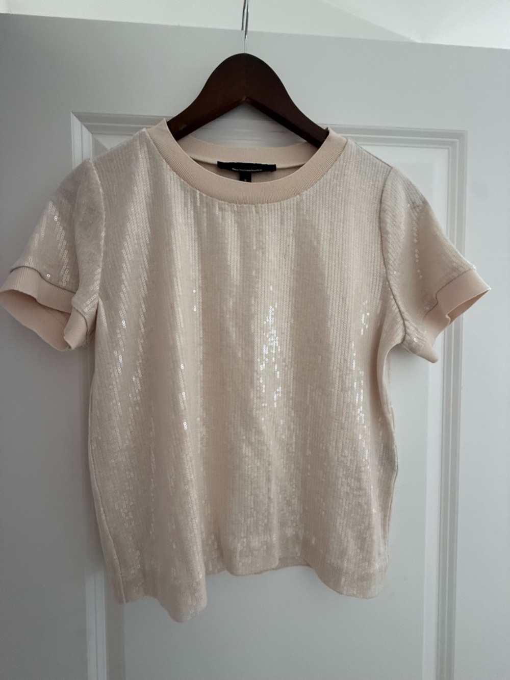 White House Black Market WHBM SZ S Short Sleeve Sequin Top
